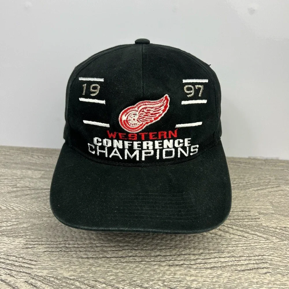 Vintage Sports Specialties Detroit Red Wings Hat Cap Snap Back Black Champions‎